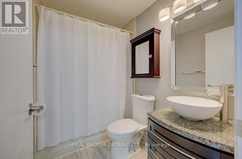 140 Poplar Drive, Cambridge, ON - Indoor Photo Showing Bathroom