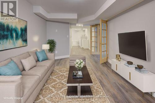 140 Poplar Drive, Cambridge, ON - Indoor Photo Showing Living Room