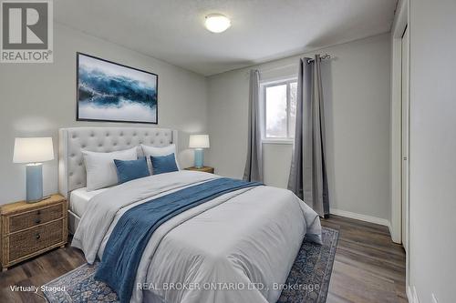 140 Poplar Drive, Cambridge, ON - Indoor Photo Showing Bedroom