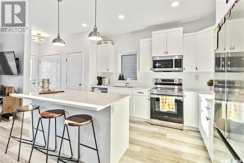 526 Brighton Gate, Saskatoon, SK - Indoor Photo Showing Kitchen With Stainless Steel Kitchen With Upgraded Kitchen