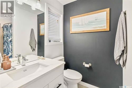 526 Brighton Gate, Saskatoon, SK - Indoor Photo Showing Bathroom