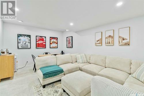 526 Brighton Gate, Saskatoon, SK - Indoor Photo Showing Living Room