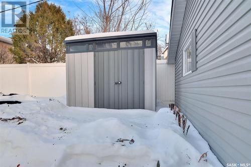 2811 Assiniboine Avenue, Regina, SK - Outdoor With Exterior