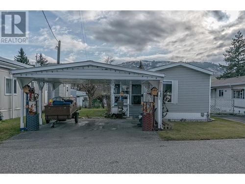 Welcome home to unit 38 in Big Chief Manufactured Home Park - 5484 25 Avenue Unit# 38, Vernon, BC 