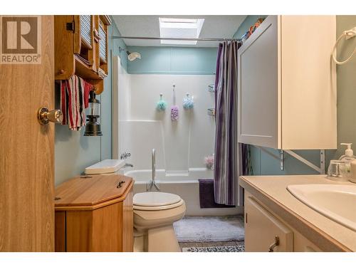 Tub and shower - 5484 25 Avenue Unit# 38, Vernon, BC 