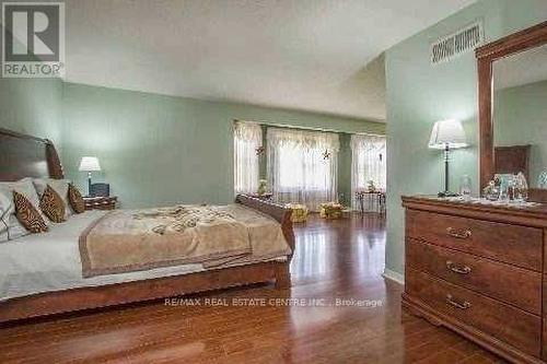 44 Lilly Crescent, Brampton, ON - Indoor Photo Showing Bedroom