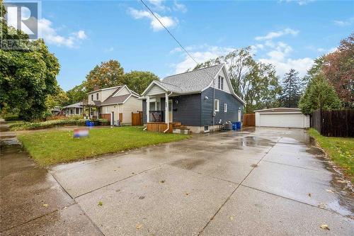 945 Ferndale Drive, Sarnia, ON - Outdoor