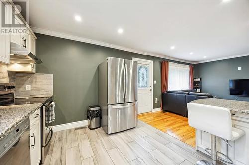 945 Ferndale Drive, Sarnia, ON - Indoor Photo Showing Kitchen