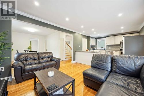 945 Ferndale Drive, Sarnia, ON - Indoor Photo Showing Living Room