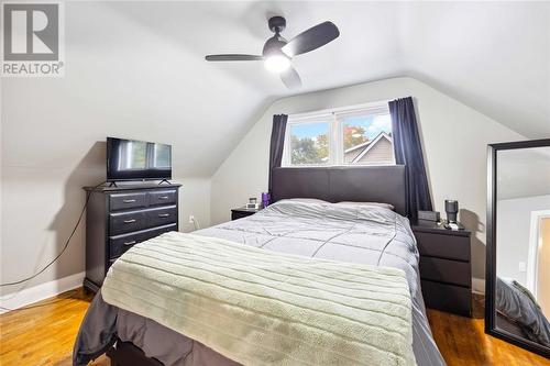 945 Ferndale Drive, Sarnia, ON - Indoor Photo Showing Bedroom