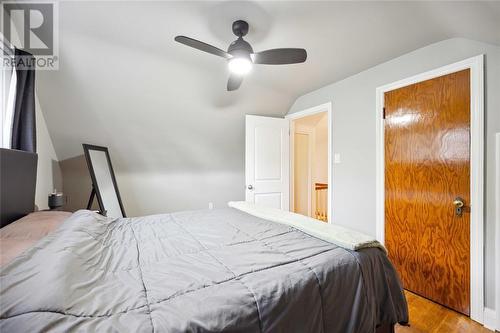 945 Ferndale Drive, Sarnia, ON - Indoor Photo Showing Bedroom