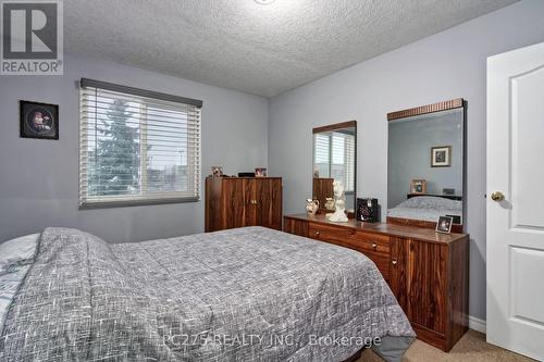 86 - 1096 Jalna Boulevard, London, ON - Indoor Photo Showing Bedroom