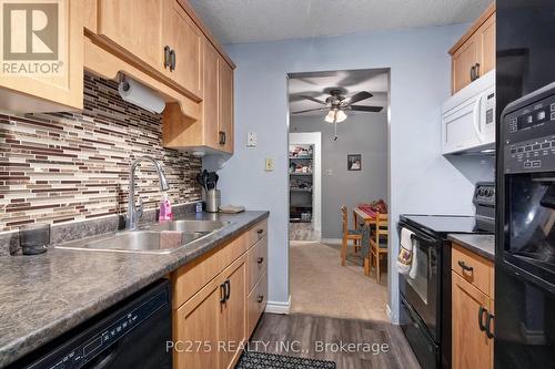 86 - 1096 Jalna Boulevard, London, ON - Indoor Photo Showing Kitchen With Double Sink