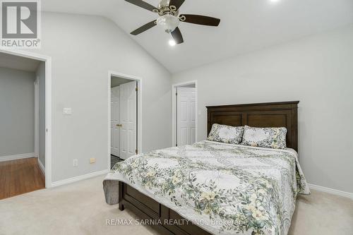 49 Argyle Street, Lambton Shores (Forest), ON - Indoor Photo Showing Bedroom