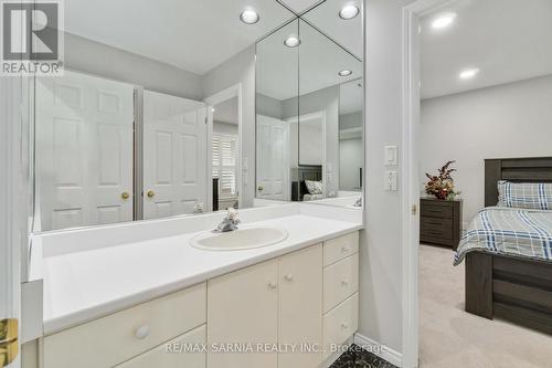 49 Argyle Street, Lambton Shores (Forest), ON - Indoor Photo Showing Bathroom