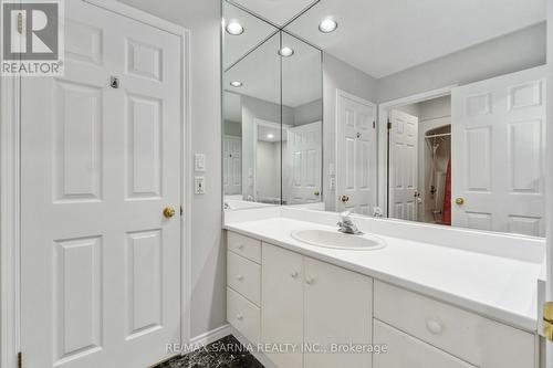 49 Argyle Street, Lambton Shores (Forest), ON - Indoor Photo Showing Bathroom