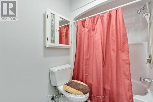 49 Argyle Street, Lambton Shores (Forest), ON - Indoor Photo Showing Bathroom