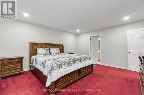 49 Argyle Street, Lambton Shores (Forest), ON - Indoor Photo Showing Bedroom