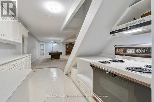 49 Argyle Street, Lambton Shores (Forest), ON - Indoor Photo Showing Kitchen