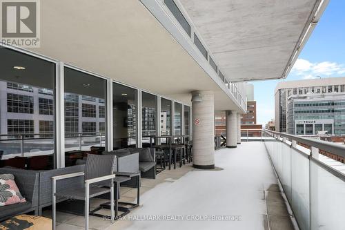 616 - 324 Laurier Avenue W, Ottawa, ON - Outdoor