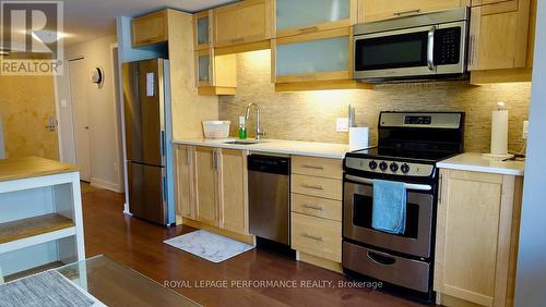 1803 - 40 Nepean Street S, Ottawa, ON - Indoor Photo Showing Kitchen