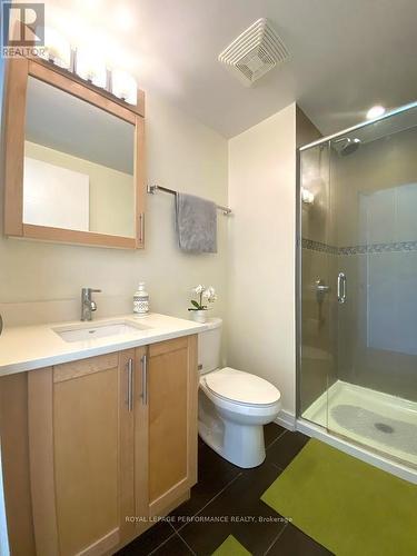 1803 - 40 Nepean Street S, Ottawa, ON - Indoor Photo Showing Bathroom