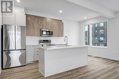 901 Dignity Place, Ottawa, ON - Indoor Photo Showing Kitchen With Stainless Steel Kitchen With Upgraded Kitchen