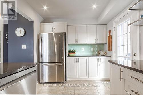 53 - 2614 Dashwood Drive, Oakville (1022 - Wt West Oak Trails), ON - Indoor Photo Showing Kitchen