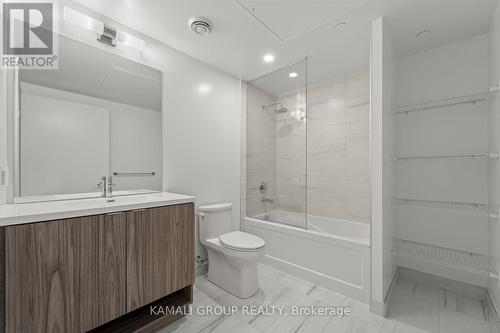 7703 - 55 Cooper Street, Toronto, ON - Indoor Photo Showing Bathroom