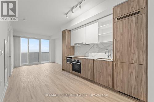 7703 - 55 Cooper Street, Toronto, ON - Indoor