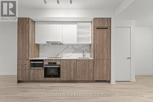 7703 - 55 Cooper Street, Toronto, ON - Indoor