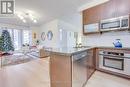 710 - 35 Balmuto Street, Toronto, ON  - Indoor Photo Showing Kitchen 