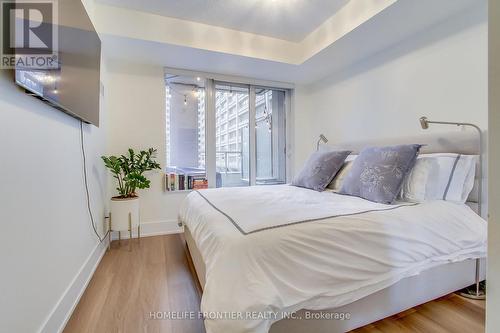 710 - 35 Balmuto Street, Toronto, ON - Indoor Photo Showing Bedroom