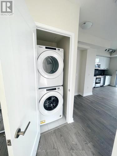 1207 - 99 John Street, Toronto, ON - Indoor Photo Showing Laundry Room