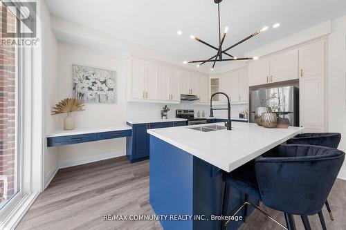 3307 Thunderbird Promenade, Pickering, ON - Indoor Photo Showing Kitchen With Double Sink With Upgraded Kitchen