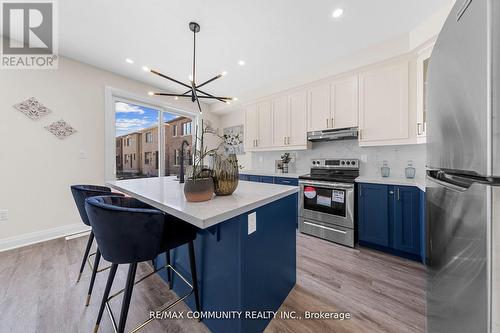 3307 Thunderbird Promenade, Pickering, ON - Indoor Photo Showing Kitchen With Upgraded Kitchen