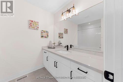 3307 Thunderbird Promenade, Pickering, ON - Indoor Photo Showing Bathroom