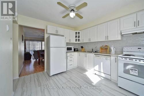 46 - 441 Military Trail, Toronto, ON - Indoor Photo Showing Kitchen