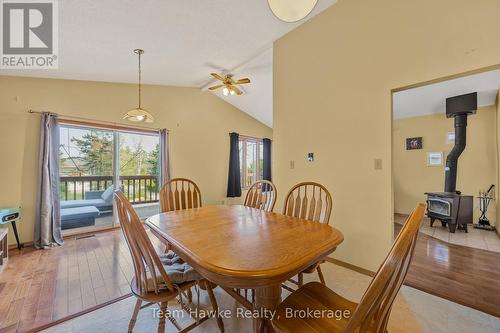 41 Grandview Road, Tay, ON - Indoor Photo Showing Dining Room