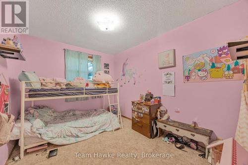 41 Grandview Road, Tay, ON - Indoor Photo Showing Bedroom