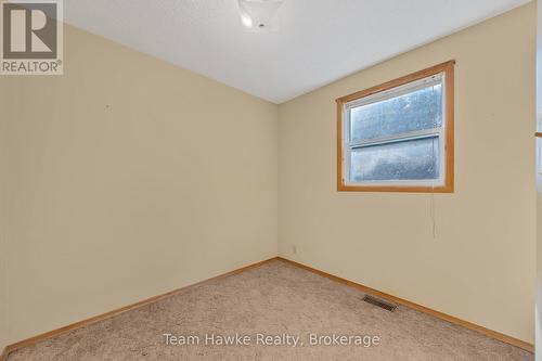 41 Grandview Road, Tay, ON - Indoor Photo Showing Other Room