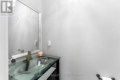 138 Barons Street, Vaughan, ON - Indoor Photo Showing Bathroom