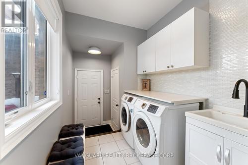 138 Barons Street, Vaughan, ON - Indoor Photo Showing Laundry Room