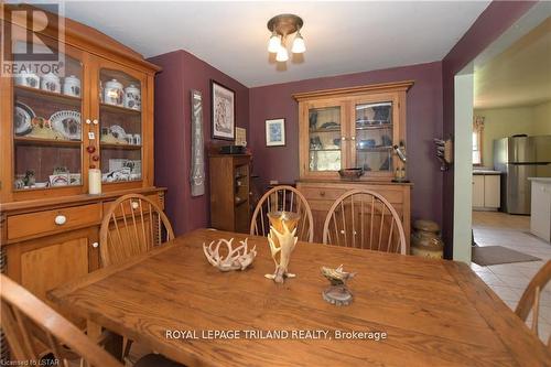 9078 Century Drive, Strathroy-Caradoc (Mount Brydges), ON - Indoor Photo Showing Dining Room