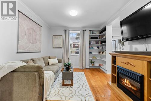 468 Centre Street, Pembroke, ON - Indoor Photo Showing Living Room With Fireplace