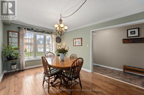 153 Flagstone Way, Newmarket (Woodland Hill), ON - Indoor Photo Showing Dining Room