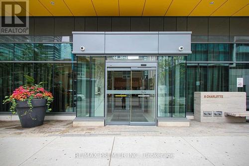 1706 - 8 Charlotte St, Toronto, ON - Outdoor