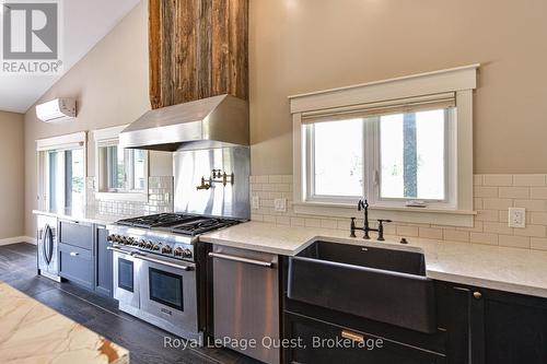 7761 Mcarthur Side Road, Ramara, ON - Indoor Photo Showing Kitchen With Double Sink With Upgraded Kitchen