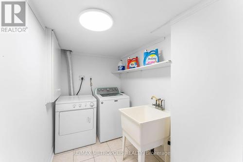 4 Grosbeak Crescent, Toronto, ON - Indoor Photo Showing Laundry Room