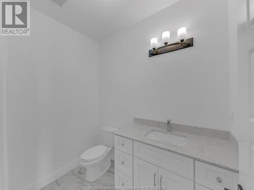 360 Angelo Crescent, Lasalle, ON - Indoor Photo Showing Bathroom